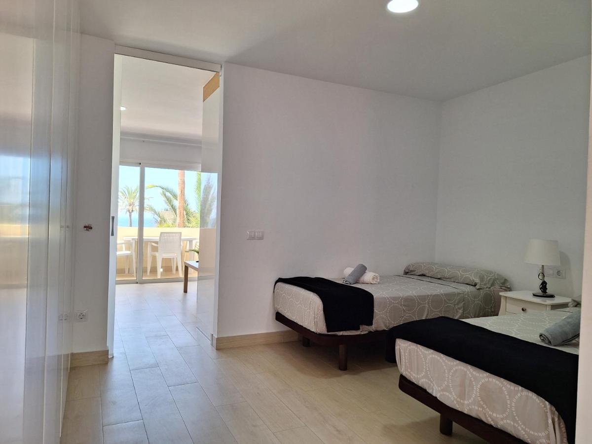 White And Quiet! Modern Apartment In San Agustin San Bartolomé エクステリア 写真