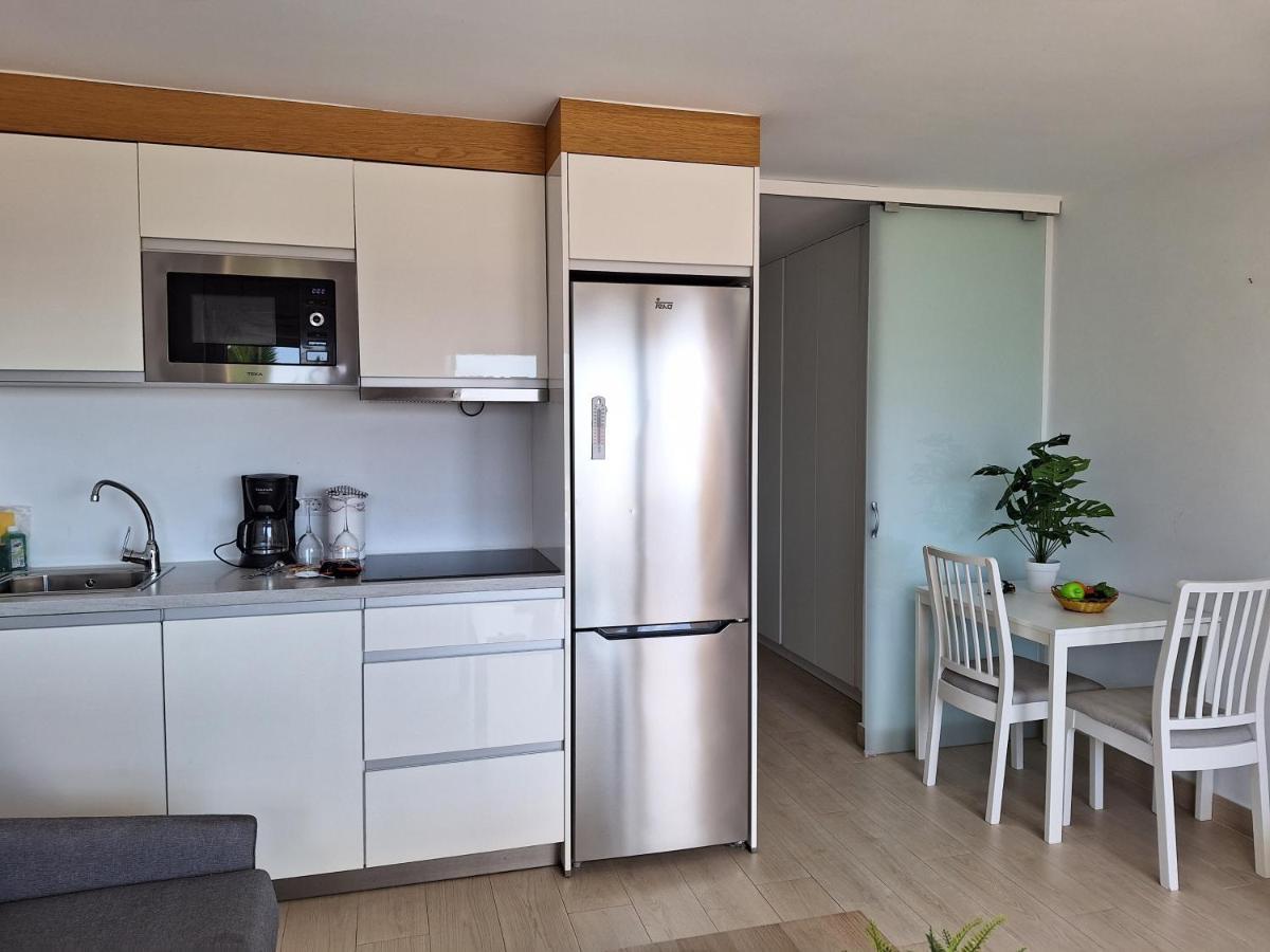 White And Quiet! Modern Apartment In San Agustin San Bartolomé エクステリア 写真
