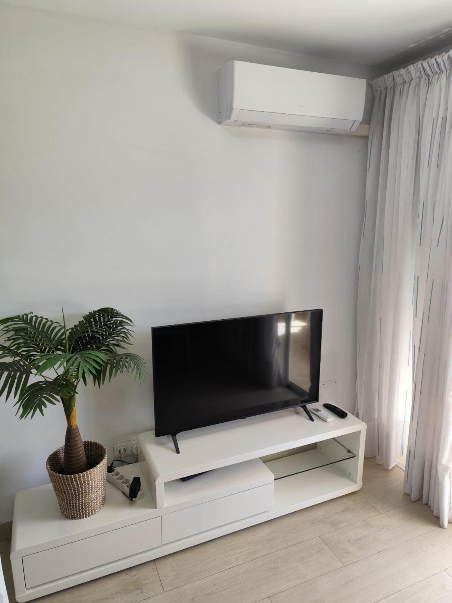 White And Quiet! Modern Apartment In San Agustin San Bartolomé エクステリア 写真